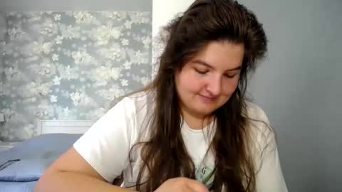 Elanis online show from June 9, 10:27 am
