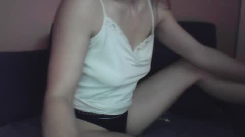 elara7120 online show from June 20, 10:34 pm