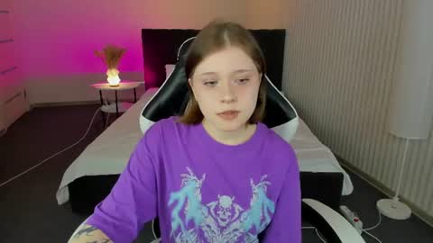 Elly online show from July 7, 2:58 am