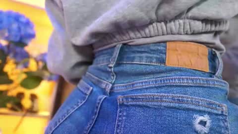 Elasummeer online show from January 10, 11:45 am