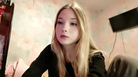 MIa online show from April 8, 9:42 am