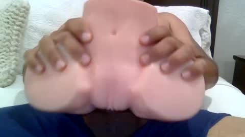 Snapshot of elchidoupp chatting on July 1, 7:57 pm elchidoupp online show from July 1, 7:57 pm