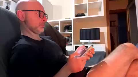 Snapshot of eldiablo844 chatting on February 12, 5:37 pm Eldiablo844 online show from February 12, 5:37 pm