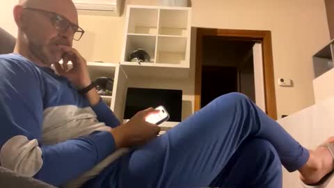 Snapshot of eldiablo844 chatting on September 25, 7:17 pm Eldiablo844 online show from September 25, 7:17 pm