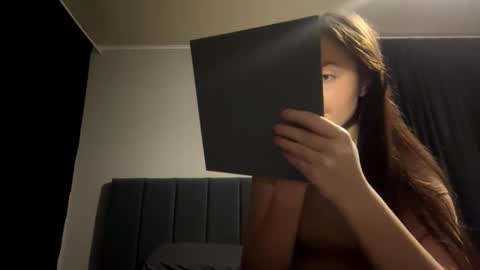 Snapshot of eleanorolaes chatting on February 20, 3:34 pm Kelly online show from February 20, 3:34 pm