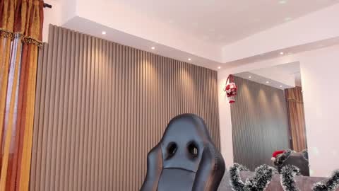 Snapshot of electraa_fox chatting on December 26, 11:43 am Electra online show from December 26, 11:43 am