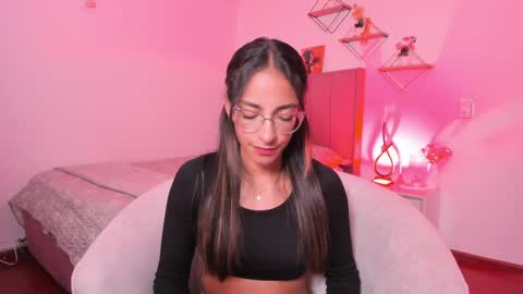 Snapshot of elegant_rouse chatting on May 21, 9:11 pm Rouse online show from May 21, 9:11 pm