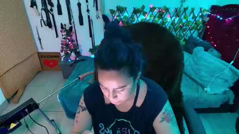 elektra online show from December 18, 7:09 pm