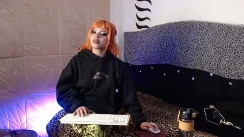 Snapshot of elektra_petite chatting on January 9, 7:29 pm ELEKTRA hii my birthday is tomorrow but I will celebrate it on Sunday Ill wait for you online show from January 9, 7:29 pm