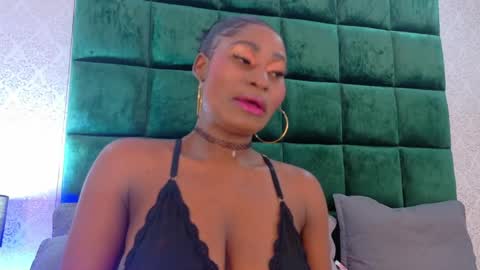 Snapshot of elektradoll1 chatting on May 5, 12:13 pm elektradoll1 online show from May 5, 12:13 pm