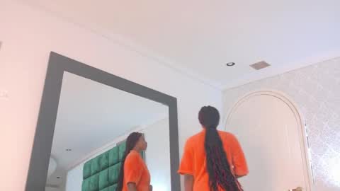 Snapshot of elektradoll1 chatting on May 13, 11:40 am elektradoll1 online show from May 13, 11:40 am