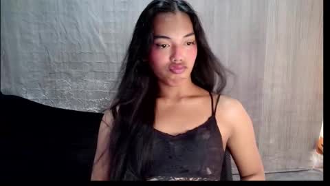 Snapshot of elenacum chatting on November 18, 5:23 am elenacum online show from November 18, 5:23 am