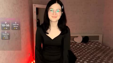 Annie PVT IS OPEN online show from February 3, 2:53 am