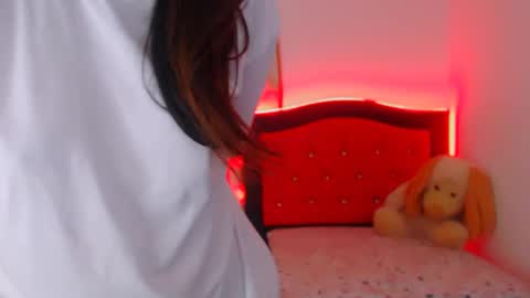 agnes online show from December 21, 6:02 pm