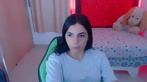 agnes online show from December 21, 10:30 pm