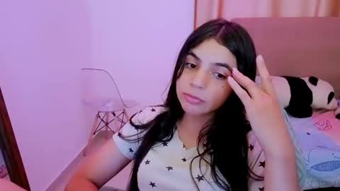 agnes online show from April 7, 7:03 pm