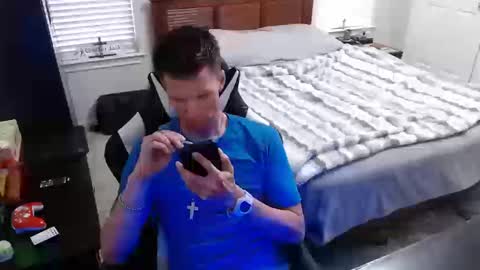 Walker online show from October 10, 11:04 pm