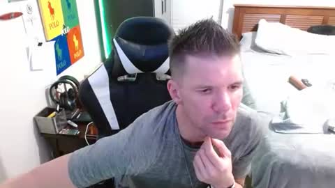 Walker online show from December 5, 8:45 am