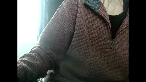 Snapshot of elfyonee chatting on December 17, 9:39 am elfyonee online show from December 17, 9:39 am