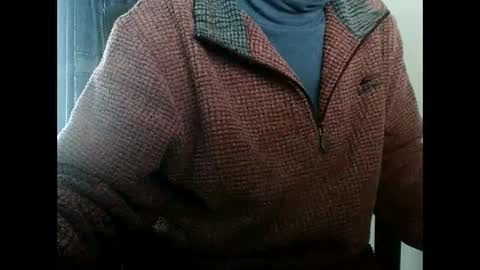 Snapshot of elfyonee chatting on February 8, 8:42 am elfyonee online show from February 8, 8:42 am