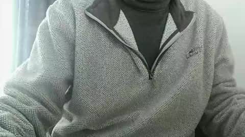 Snapshot of elfyonee chatting on February 11, 2:35 pm elfyonee online show from February 11, 2:35 pm