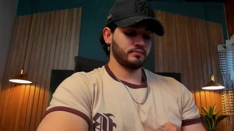 Snapshot of eliankeiser chatting on January 6, 12:20 pm Elian online show from January 6, 12:20 pm