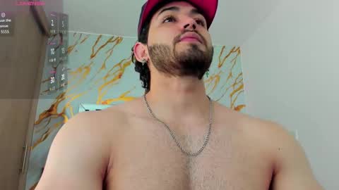 Snapshot of eliankeiser chatting on February 6, 6:44 pm Elian online show from February 6, 6:44 pm