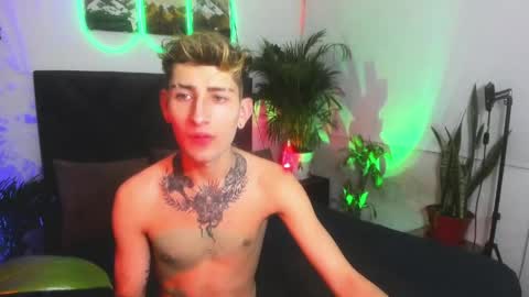 eliann_adam online show from April 10, 10:42 am