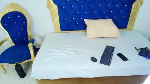 Your favorite Boy online show from November 13, 2:49 pm