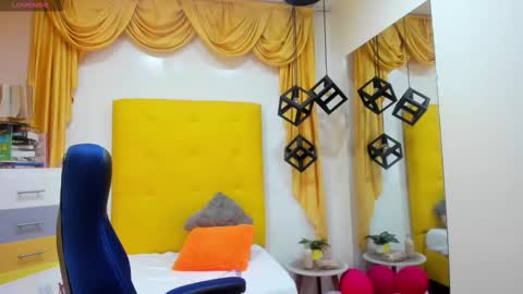 E L I A S online show from March 2, 3:34 am