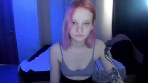 elieiza_xo online show from February 8, 9:23 am