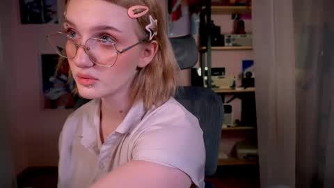 Ellie online show from February 4, 5:35 am