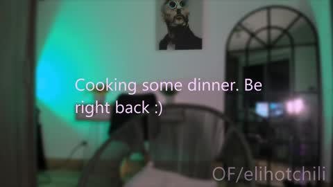 Snapshot of elihotchili chatting on January 15, 1:34 am Eli online show from January 15, 1:34 am