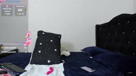 elii_sweet_ online show from January 25, 4:23 am
