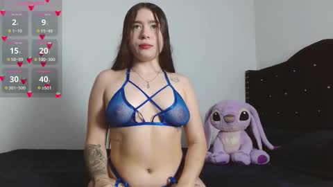 elii_sweet_ online show from September 8, 11:04 pm