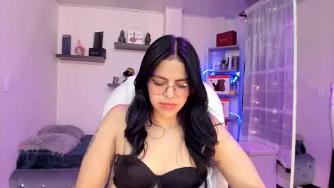 Snapshot of eliie_ruizz chatting on February 10, 7:47 am Eliie online show from February 10, 7:47 am