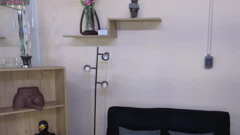 Snapshot of eliie_ruizz chatting on November 18, 9:08 pm Eliie online show from November 18, 9:08 pm