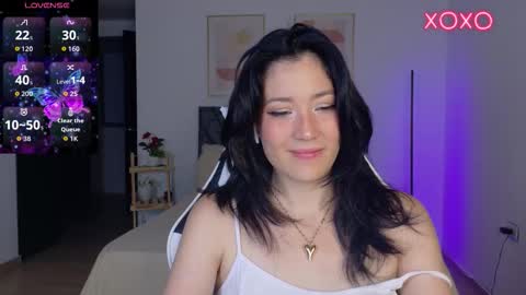 Snapshot of eliiih_ chatting on October 19, 2:56 am eliiih_ online show from October 19, 2:56 am