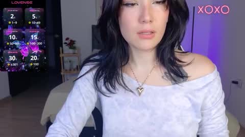 Snapshot of eliiih_ chatting on October 20, 3:29 am eliiih_ online show from October 20, 3:29 am