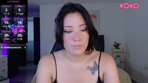 Snapshot of eliiih_ chatting on November 14, 10:18 pm eliiih_ online show from November 14, 10:18 pm