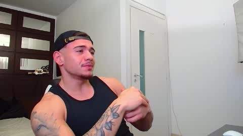 ElijahThorne online show from November 18, 5:23 am