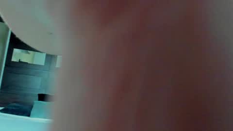 Snapshot of elijahthorne chatting on March 19, 7:56 am ElijahThorne online show from March 19, 7:56 am
