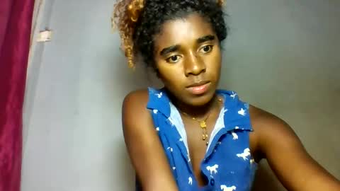 elina981 online show from March 25, 11:05 am