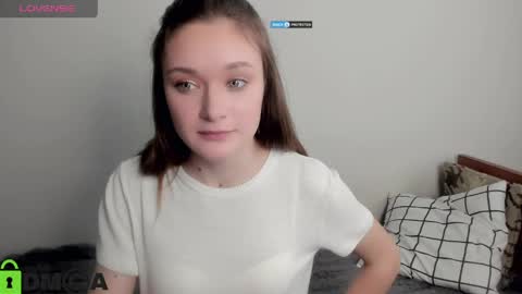 Snapshot of elina_x chatting on May 18, 1:06 pm elina_x online show from May 18, 1:06 pm
