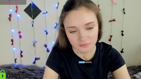 Snapshot of elina_x chatting on June 8, 2:50 pm elina_x online show from June 8, 2:50 pm