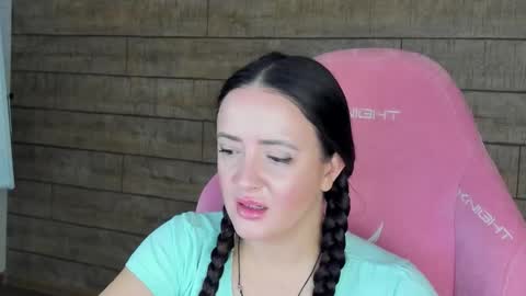 ElinaBellucci online show from January 15, 5:12 am