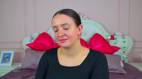 Snapshot of elinabellucci chatting on March 13, 6:09 am ElinaBellucci online show from March 13, 6:09 am