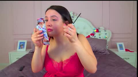 Snapshot of elinabellucci chatting on March 14, 4:40 am ElinaBellucci online show from March 14, 4:40 am