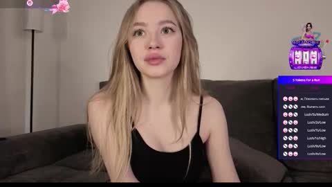 Elna and Tom online show from March 17, 1:54 am