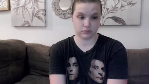 ElinaReign   online show from February 10, 1:10 am